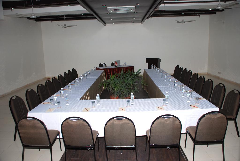 Jht Hotels New Delhi Eksteriør bilde